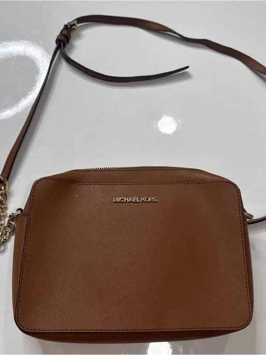 Beautiful Brown MICHAEL KORS, LEATHER CROSSBODY BAG A040426 - Picture 1 of 9